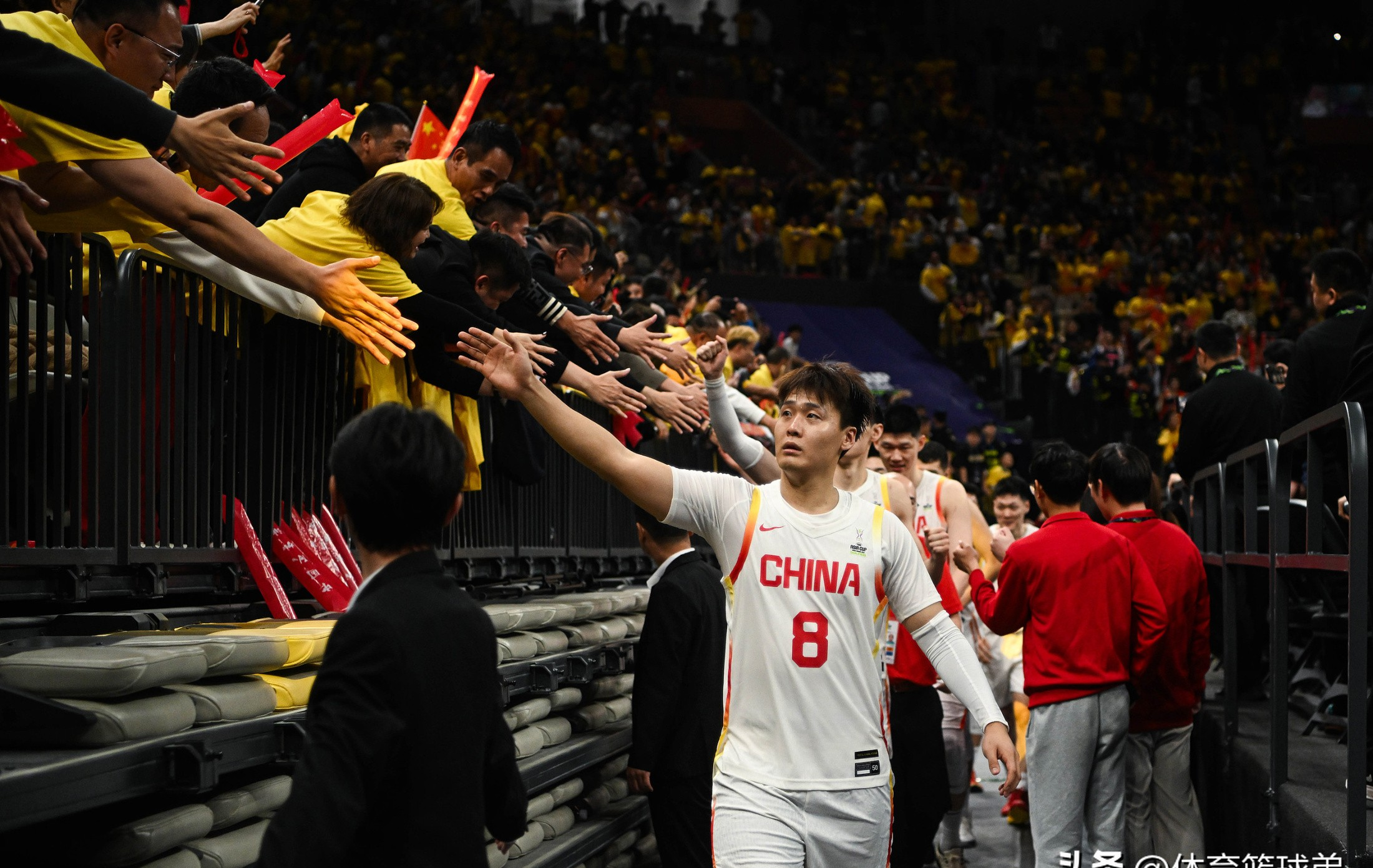 包含重磅战役即将上演篮球明星齐聚一堂的词条 包含重磅战役即将上演篮球明星齐聚一堂的词条