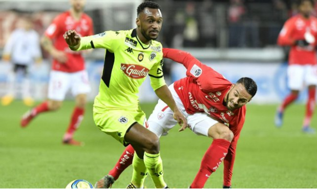 昂热后卫马云迪热门加盟转会市场