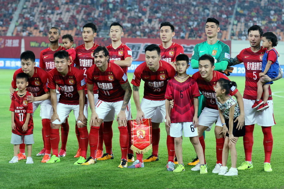 九州娱乐-恒大主场告捷，凭借进攻火力送走对手(恒大主场告捷,凭借进攻火力送走对手的球队)